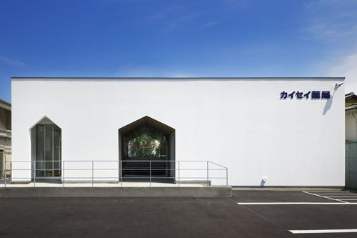 平岡建築デザインが設計した京都・大阪・兵庫の調剤薬局プラン