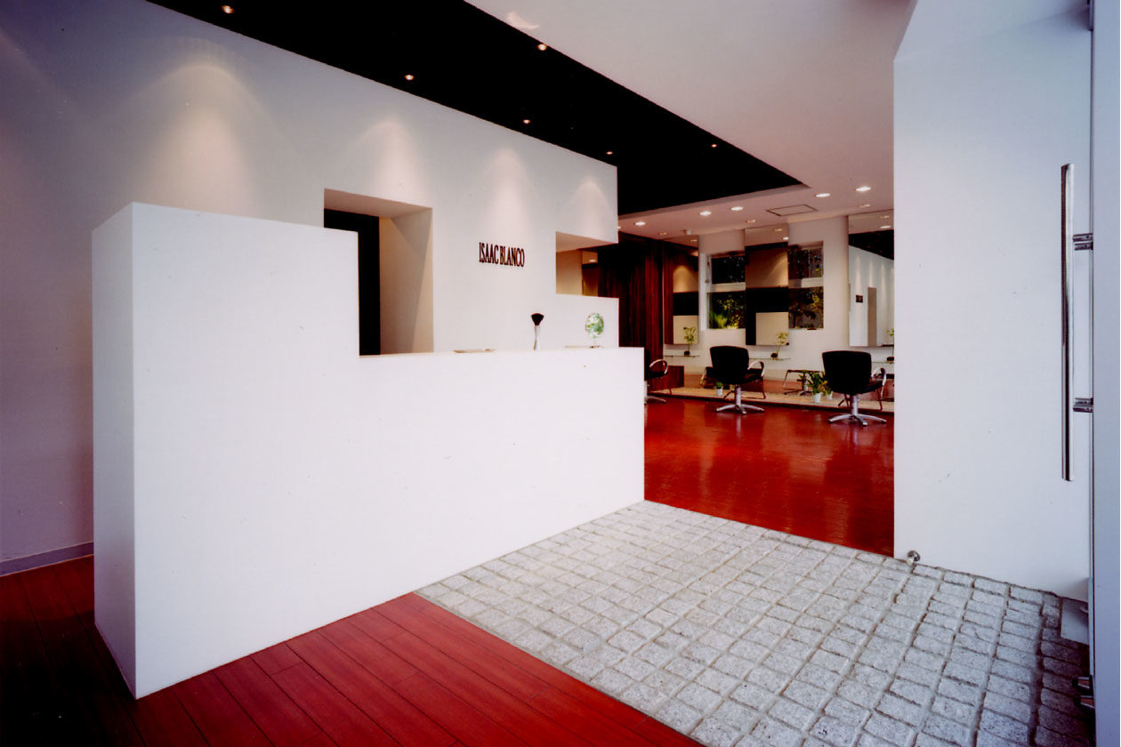 平岡建築デザインが設計した兵庫の美容室
