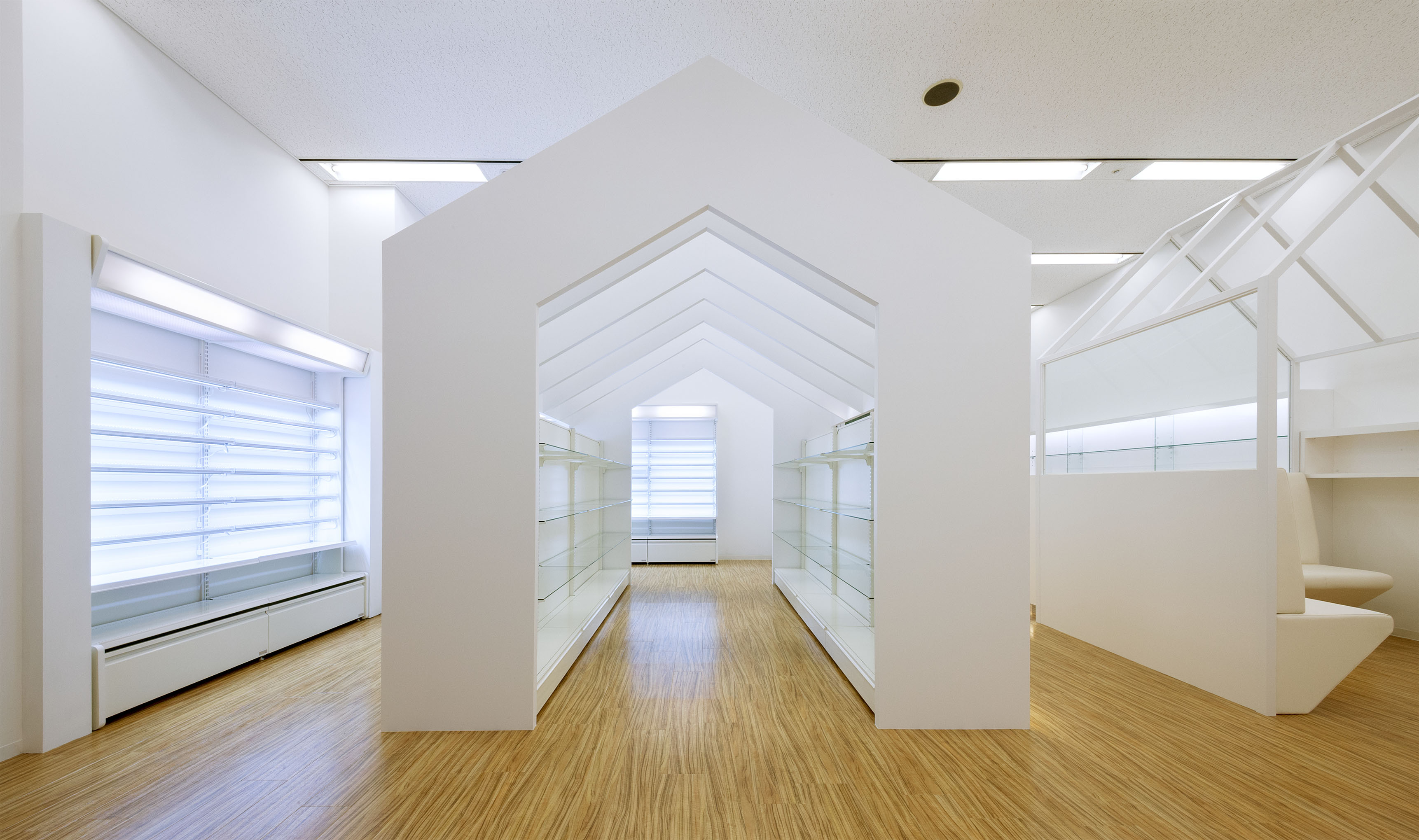 平岡建築デザインが設計した京都・大阪・兵庫の調剤薬局
